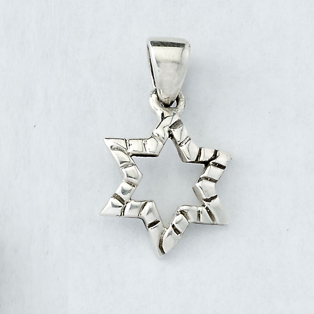 0.7" Sterling Silver Textured Star Pendant